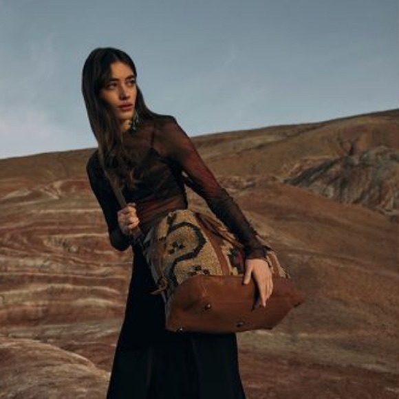 🔥Womens Rug Kilim Duffel travel weekender Myra Bag leather tribal overnighter - Picture 2 of 7